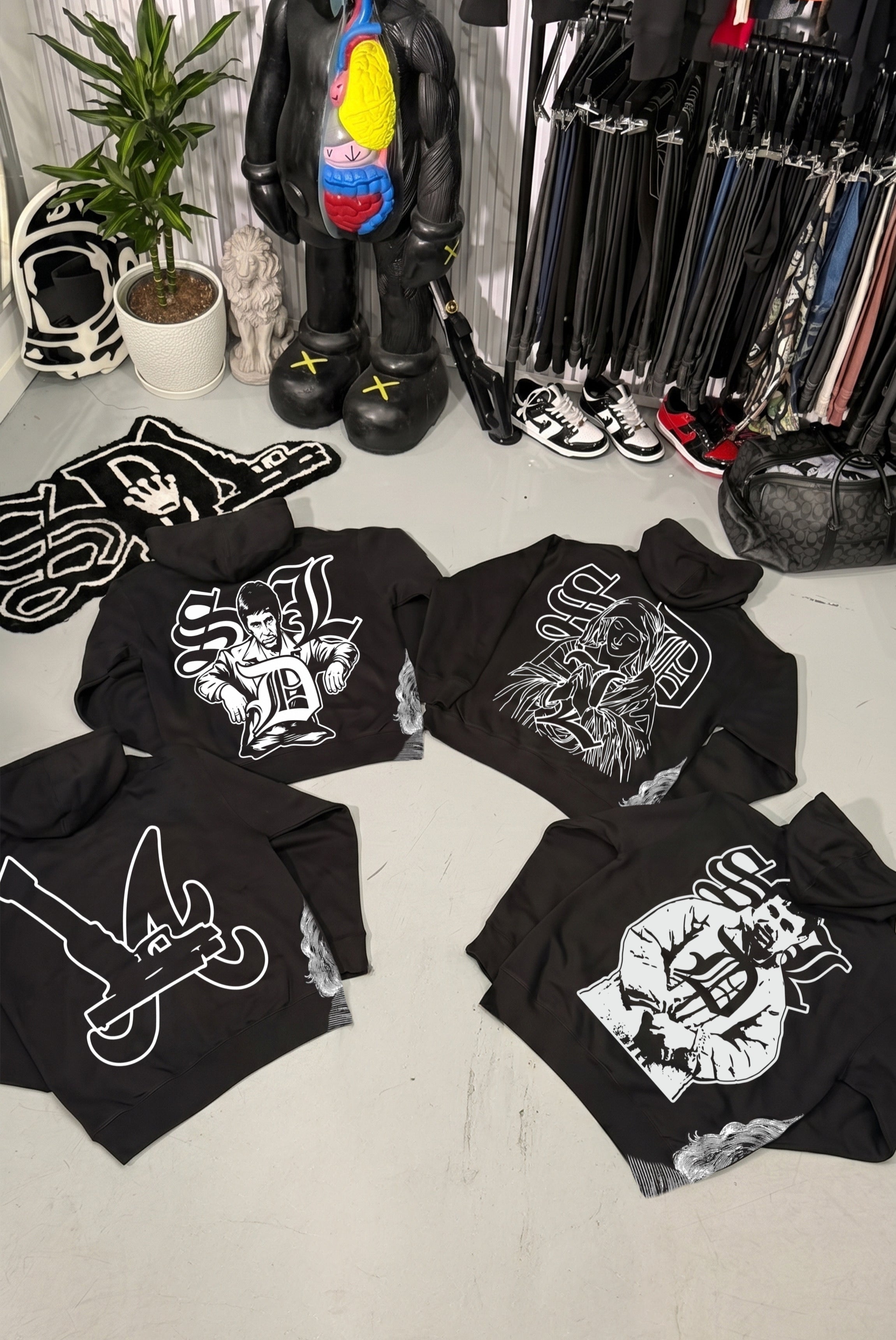 SDL BLACK ZIP UPS - WHITE